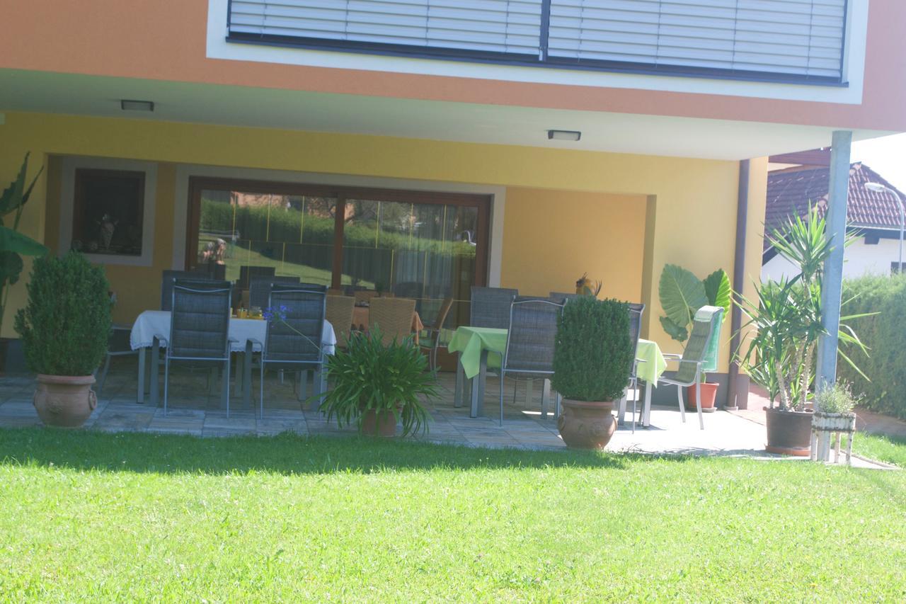 Pension Seerose Drobollach am Faaker See Exterior photo